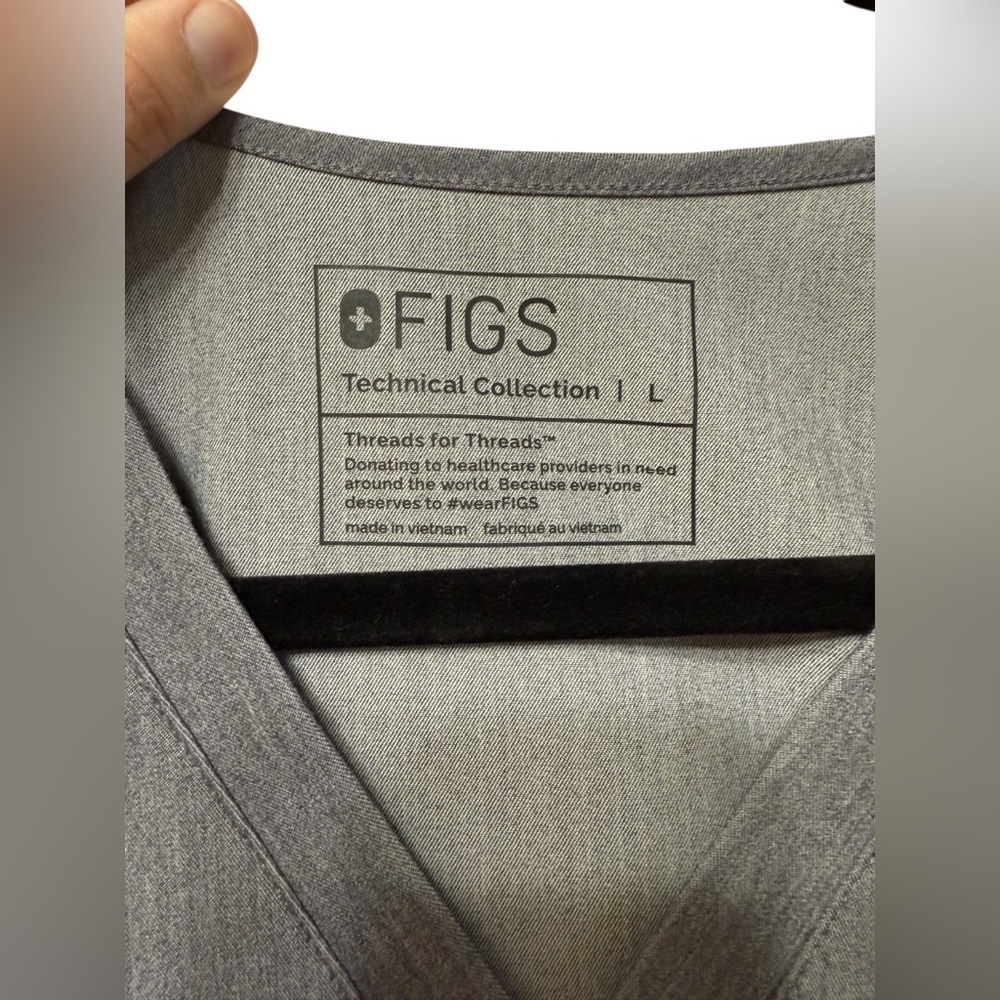 FIGS Scrub Set - Picture 3 of 6